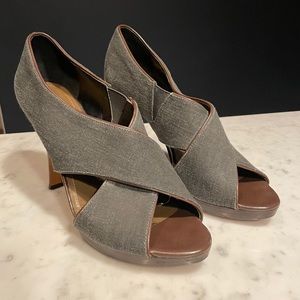 Tahari “Tracy” dark gray denim heels, size 8.5